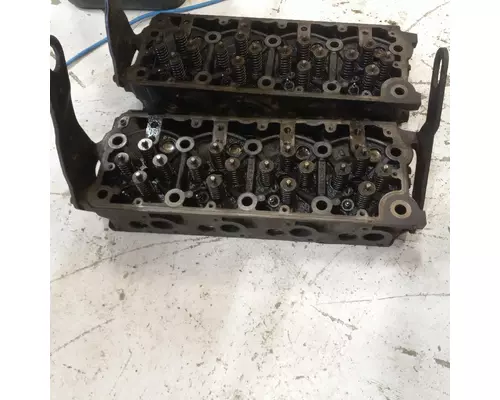 International MaxxForce7 Cylinder Head