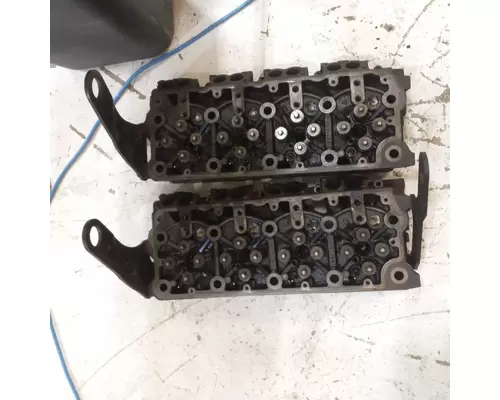 International MaxxForce7 Cylinder Head