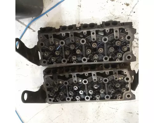 International MaxxForce7 Cylinder Head