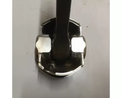 International MaxxForce7 Piston Assembly