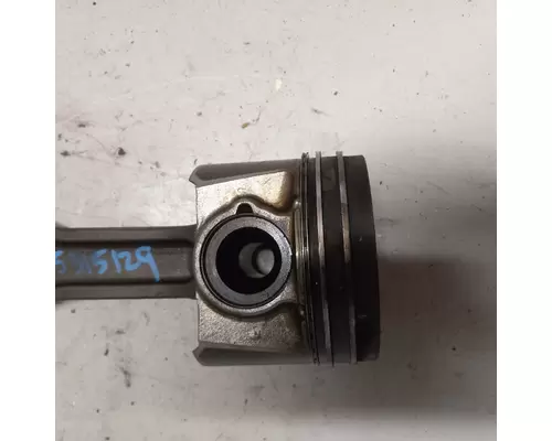 International MaxxForce7 Piston Assembly