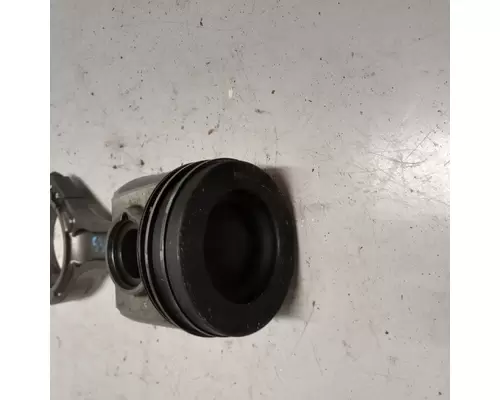 International MaxxForce7 Piston Assembly