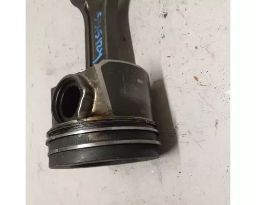 International MaxxForce7 Piston Assembly