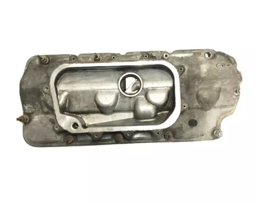 International MaxxForce7 Valve Cover