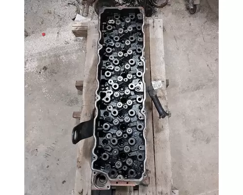International MaxxForceDT Cylinder Head