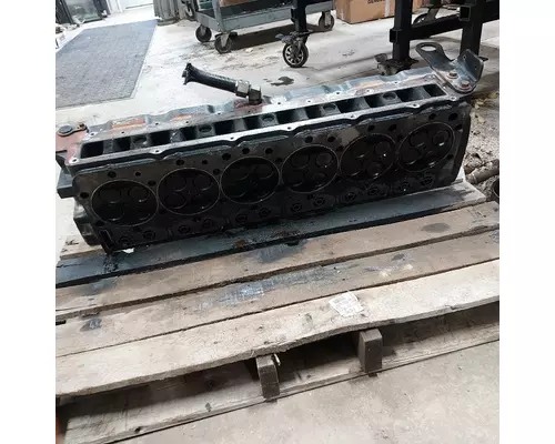 International MaxxForceDT Cylinder Head
