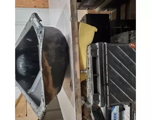 International MaxxForceDT Oil Pan