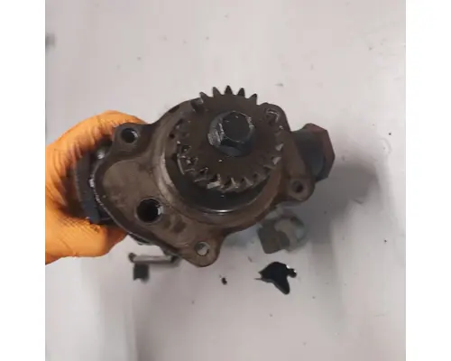 International MaxxForceDT Oil Pump