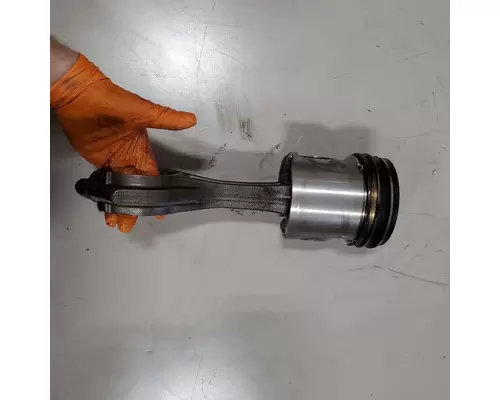 International MaxxForceDT Piston Assembly