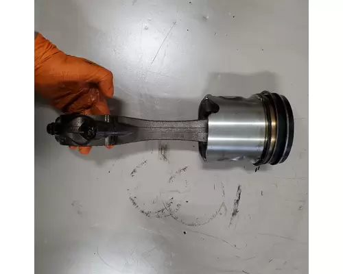 International MaxxForceDT Piston Assembly