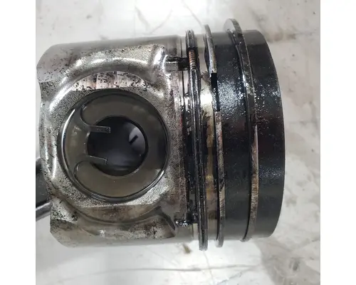 International MaxxForceDT Piston Assembly