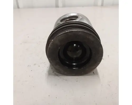 International MaxxForceDT Piston Head
