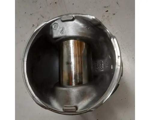 International MaxxForceDT Piston Head