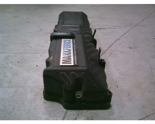 International MaxxForceDT Valve Cover
