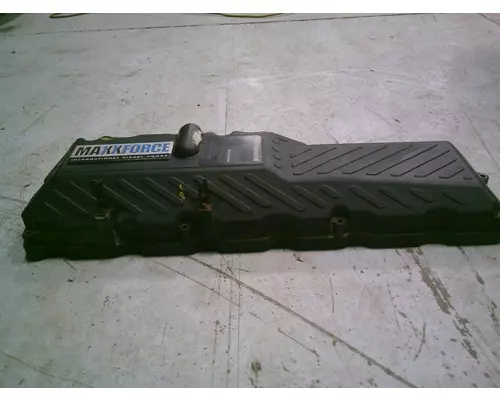 International MaxxForceDT Valve Cover