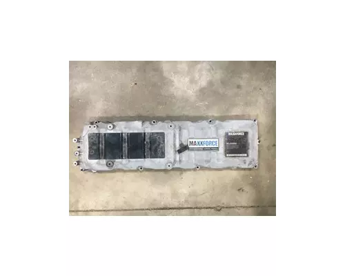 International MaxxForceDT Valve Cover