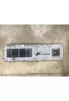 International MaxxForceDT Valve Cover