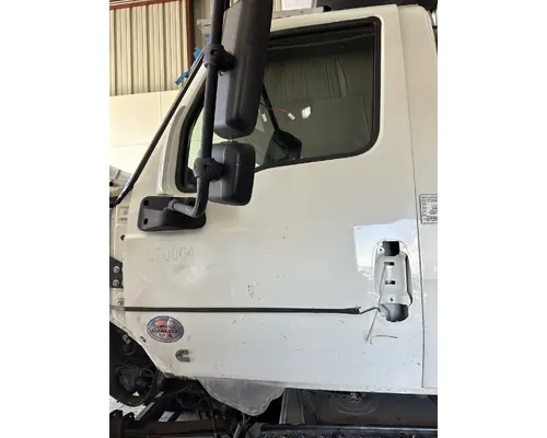 Door Glass, Front INTERNATIONAL MV607 DTI Trucks