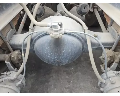 International N400R Axle Housing (Rear)