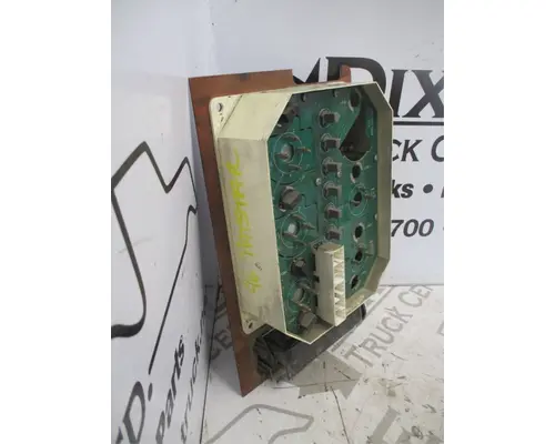 International PAYSTAR Instrument Cluster