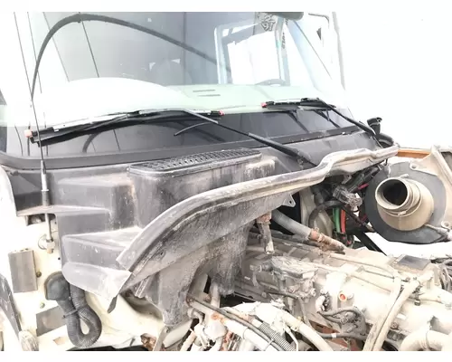 International PROSTAR Cowl