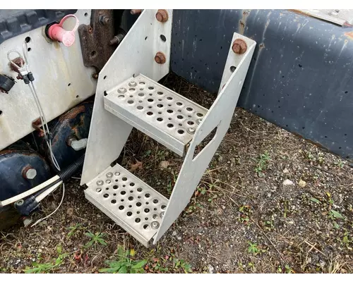 International PROSTAR Engine Brackets, Misc.