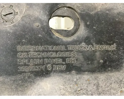 International PROSTAR Fender, Inner
