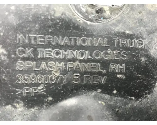 International PROSTAR Fender, Inner