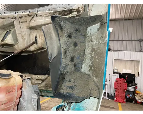 International PROSTAR Fender, Inner