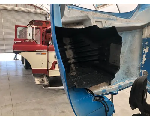 International PROSTAR Fender