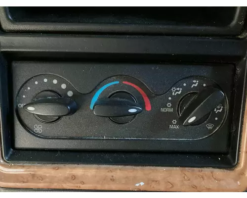 International PROSTAR Heater & AC Temperature Control