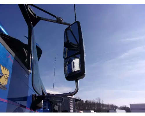 International PROSTAR Mirror (Interior)