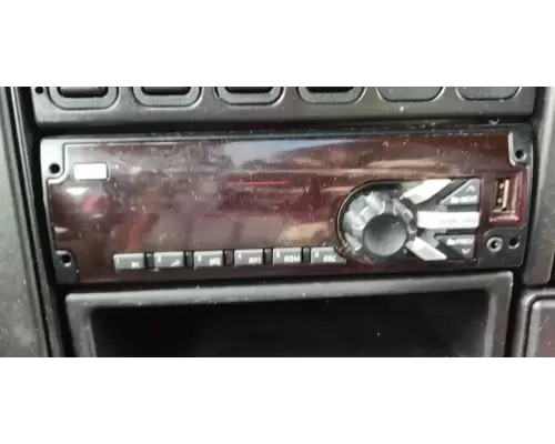 International PROSTAR Radio