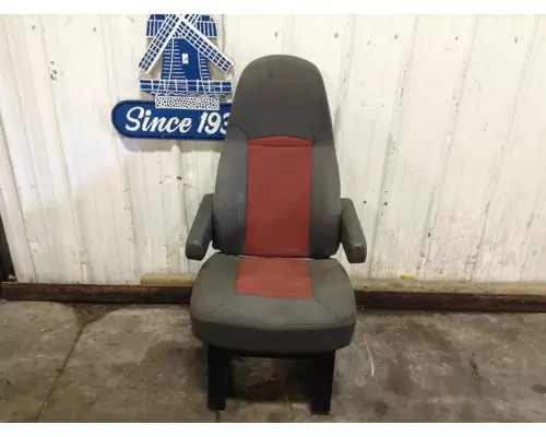 International PROSTAR Seat (non-Suspension)