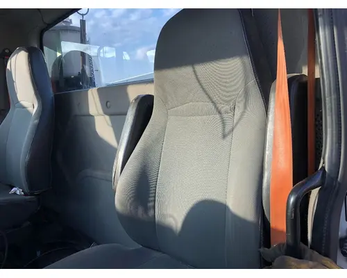 International PROSTAR Seat (non-Suspension)