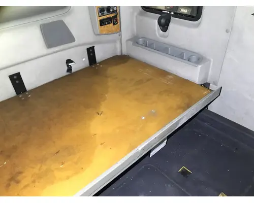 International PROSTAR Sleeper Bunk