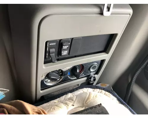 International PROSTAR Sleeper Controls