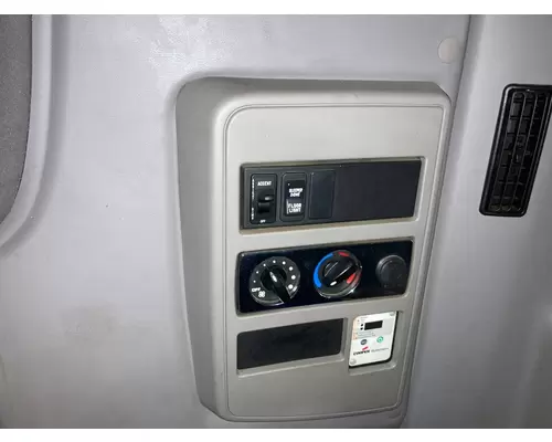 International PROSTAR Sleeper Controls