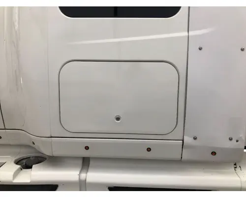 International PROSTAR Sleeper Door