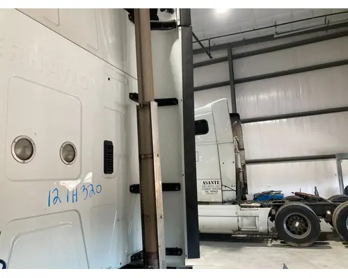 International PROSTAR Sleeper Fairing