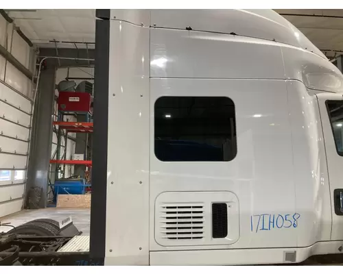 International PROSTAR Sleeper Fairing