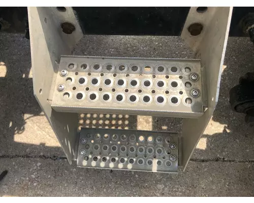 International PROSTAR Step (Fuel Tank, Fairing)