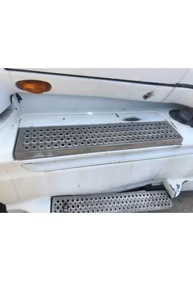 International PROSTAR Step (Fuel Tank, Fairing)