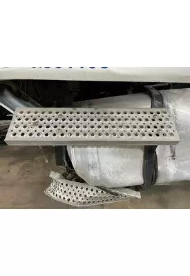 International PROSTAR Step (Fuel Tank, Fairing)