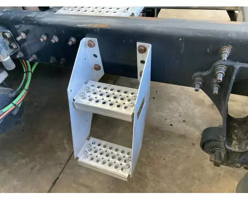 International PROSTAR Step (Fuel Tank, Fairing)