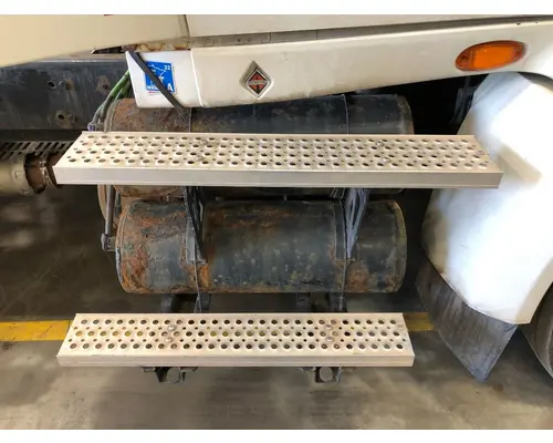 International PROSTAR Step (Fuel Tank, Fairing
