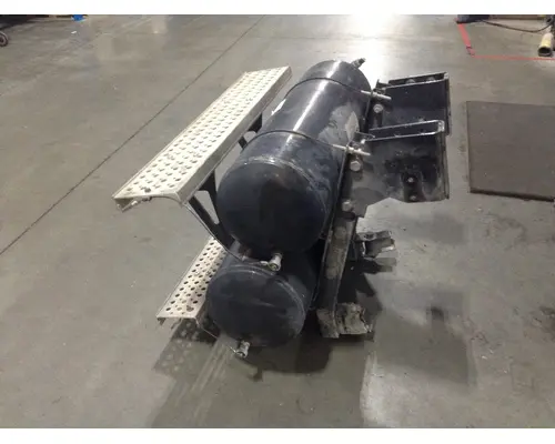 International PROSTAR Step (Fuel Tank, Fairing