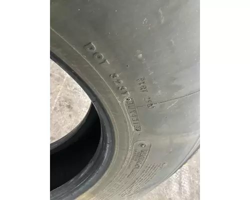 International PROSTAR Tires
