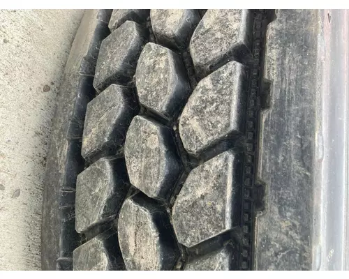 International PROSTAR Tires