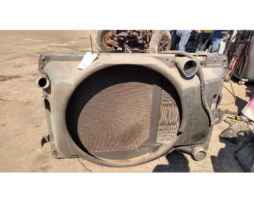 Radiator INTERNATIONAL PC305; INTEGRATED REC BUS Camerota Truck Parts